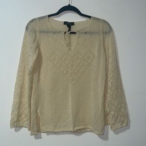 ☀️Sale☀️ Express lightweight sweater ivorywhite w/ slightshimmer sizemedium